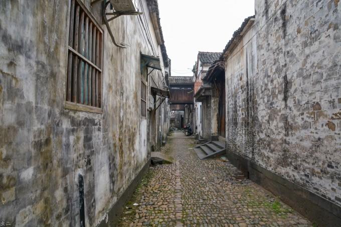 纱非纱、花非花,频繁“出圈”的德化白瓷把细节之美拿捏住了